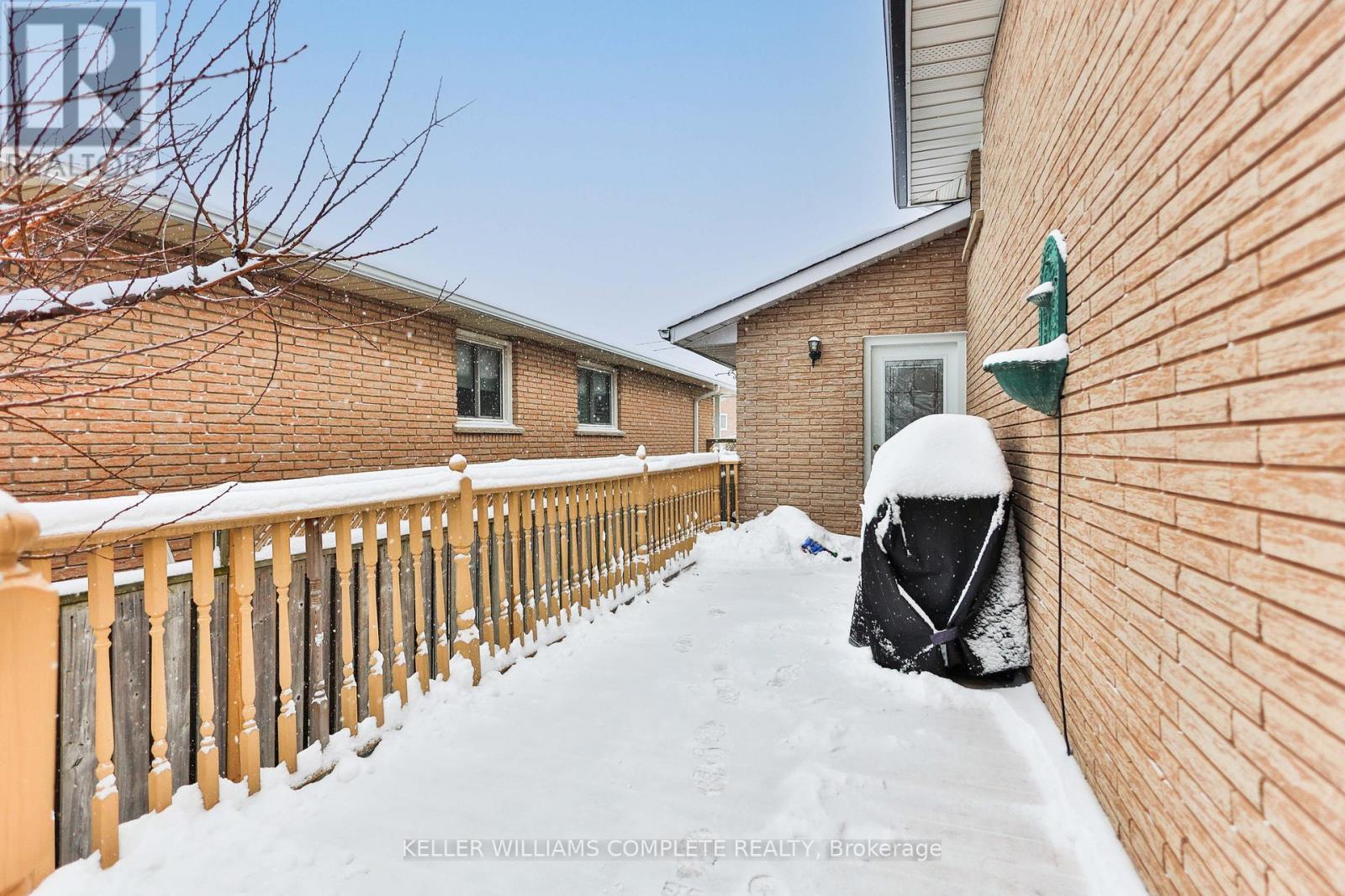 1267 Limeridge Road E, Hamilton, ON - Outdoor With Exterior