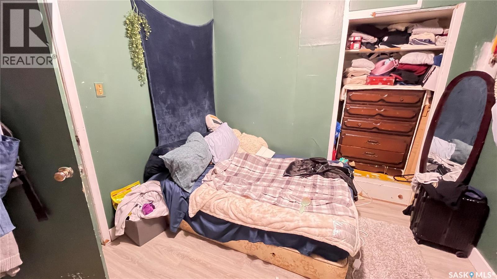 46 Pacific Avenue, Maple Creek, SK - Indoor Photo Showing Bedroom