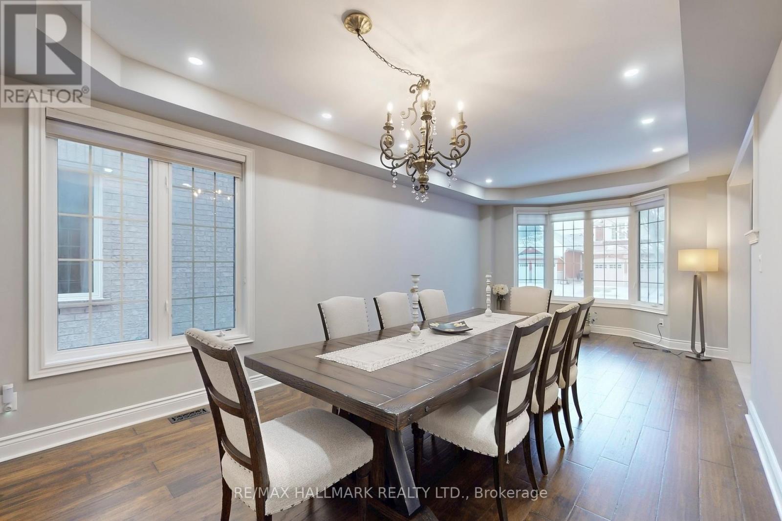 192 Tonner Crescent, Aurora, ON - Indoor Photo Showing Dining Room