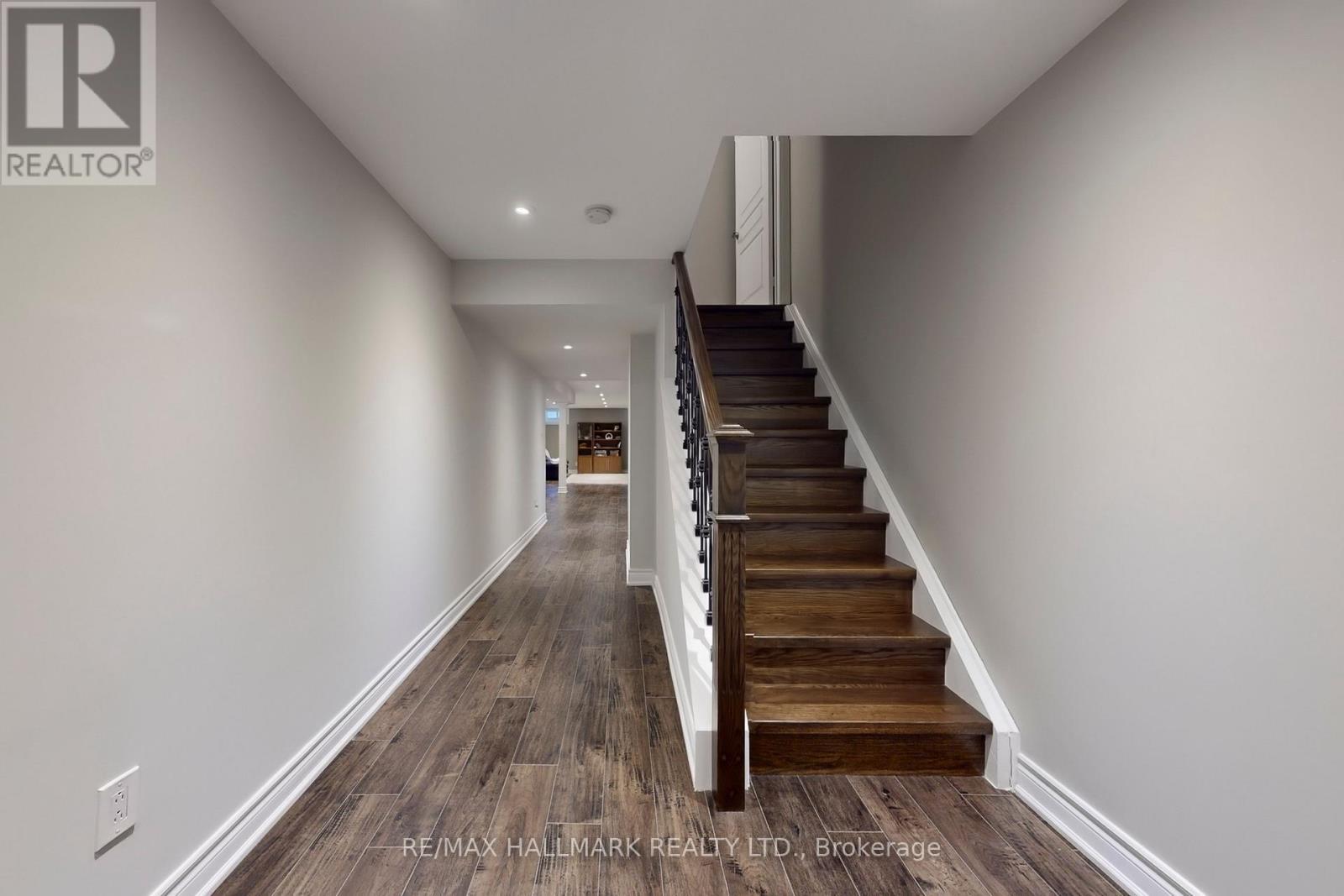 192 Tonner Crescent, Aurora, ON - Indoor Photo Showing Other Room