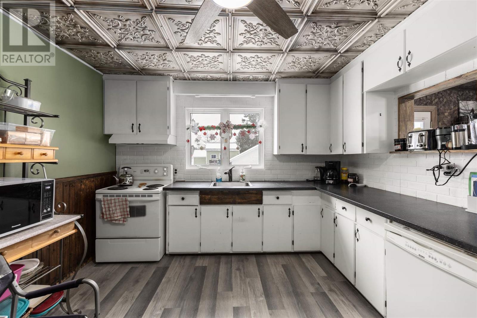 5 Forest St, Iron Bridge, ON - Indoor Photo Showing Kitchen