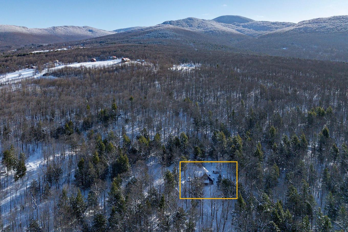 Photo aérienne - 191 Ch. Des Pinsons, Sutton, QC - Outdoor With View