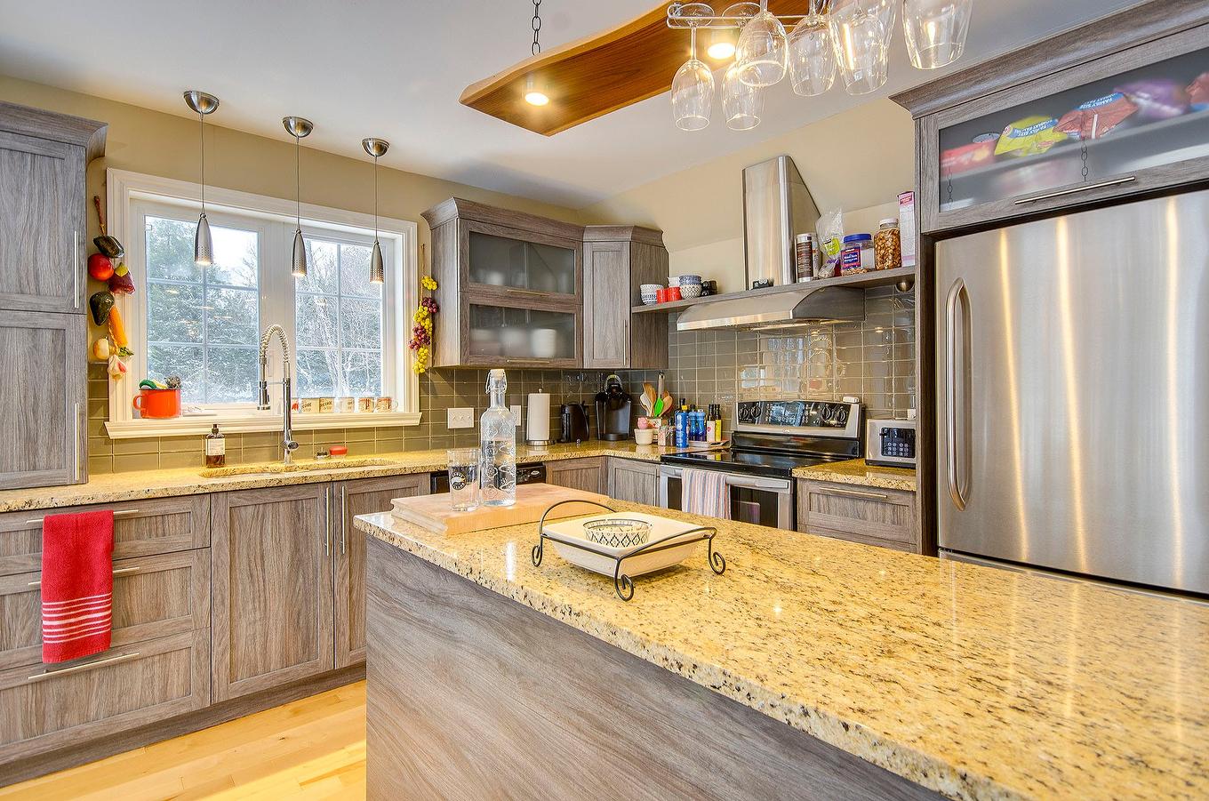 Cuisine - 191 Ch. Des Pinsons, Sutton, QC - Indoor Photo Showing Kitchen