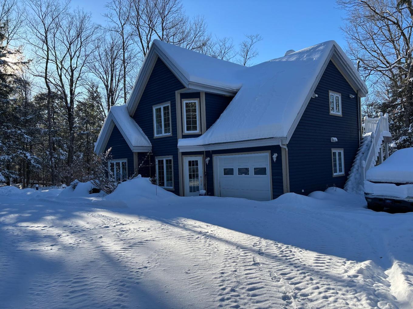 Façade - 191 Ch. Des Pinsons, Sutton, QC - Outdoor With Facade