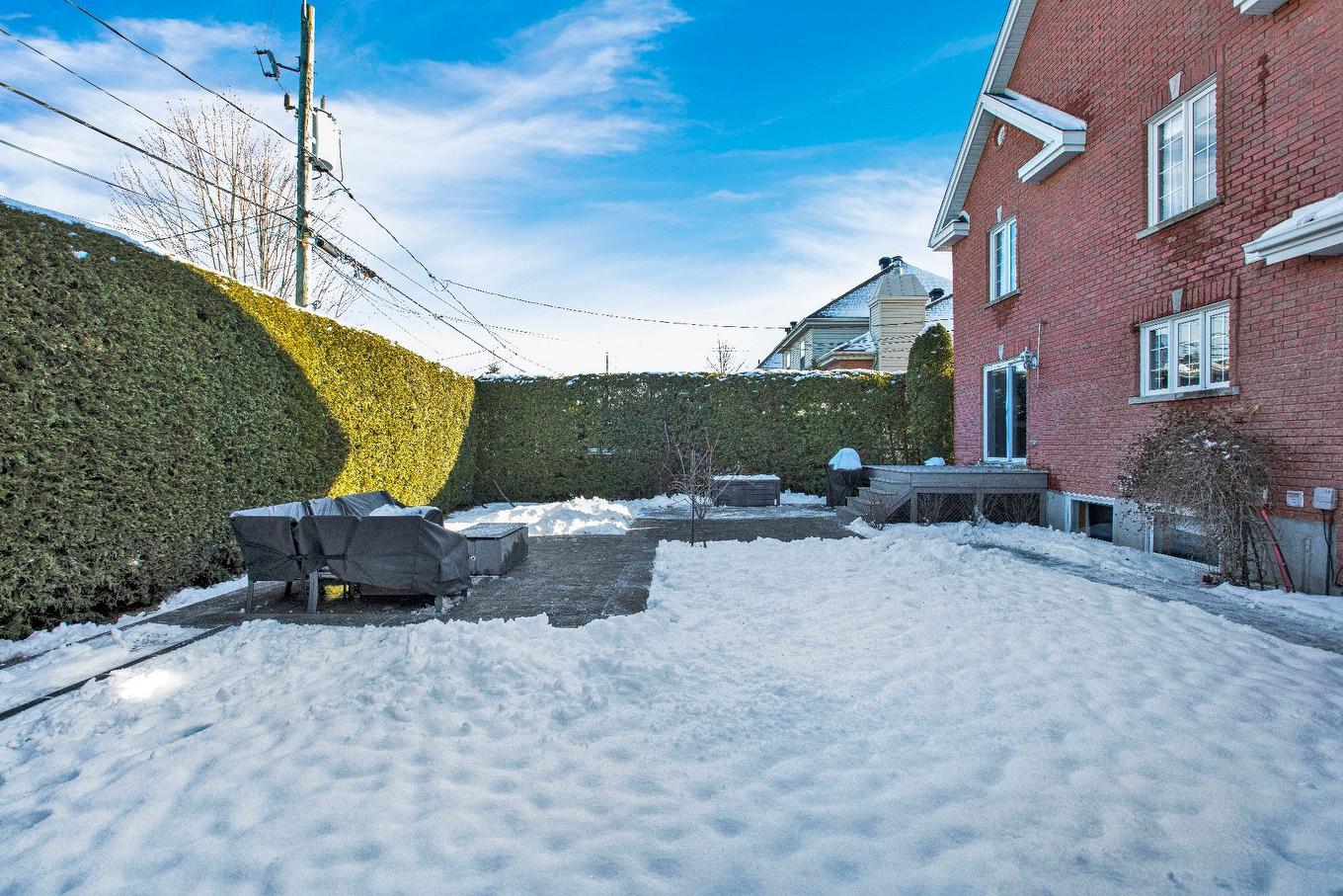 Backyard - 30 Rue Hyppolite-Denaut, La Prairie, QC - Outdoor