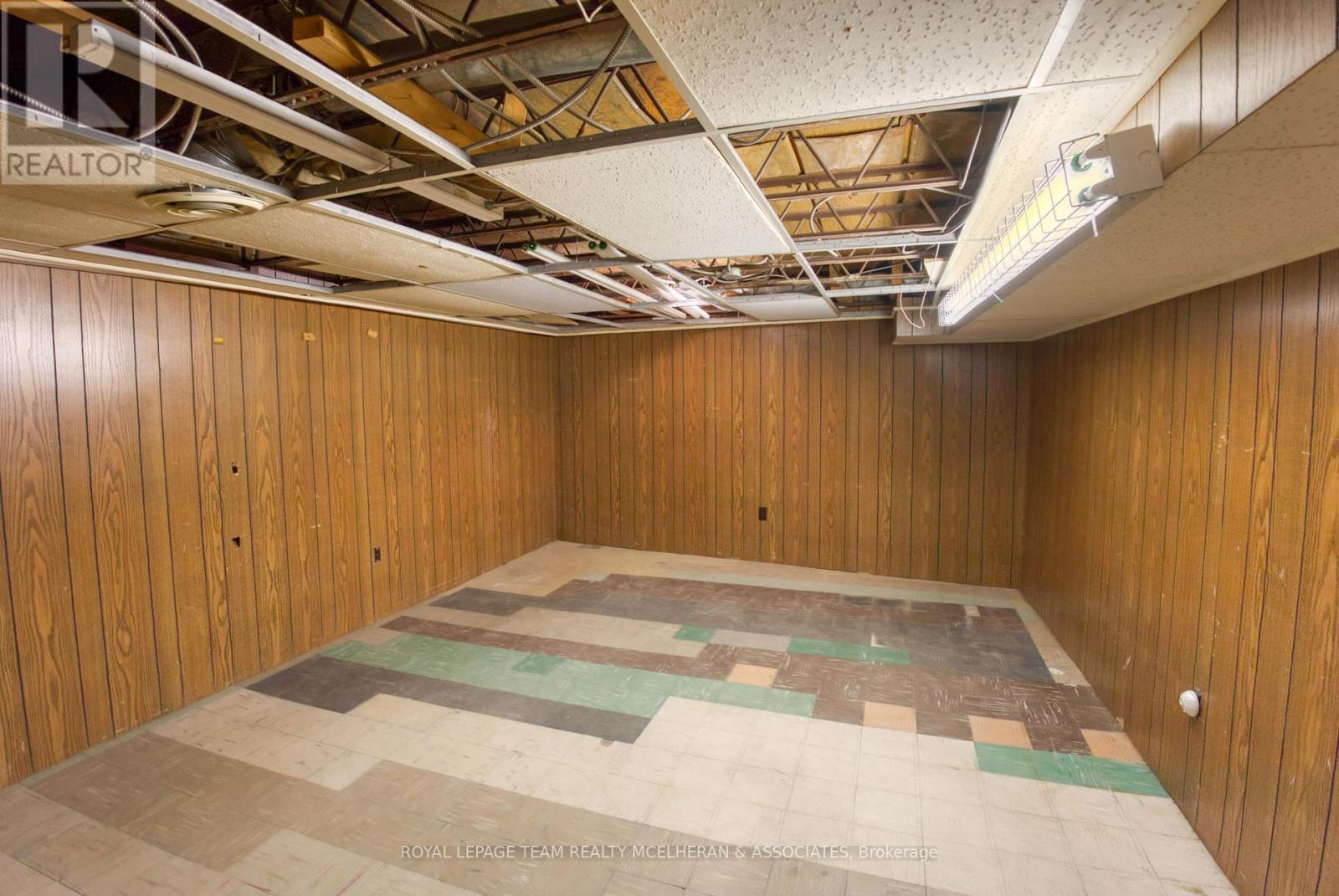 1532 Merivale Road, Ottawa, ON