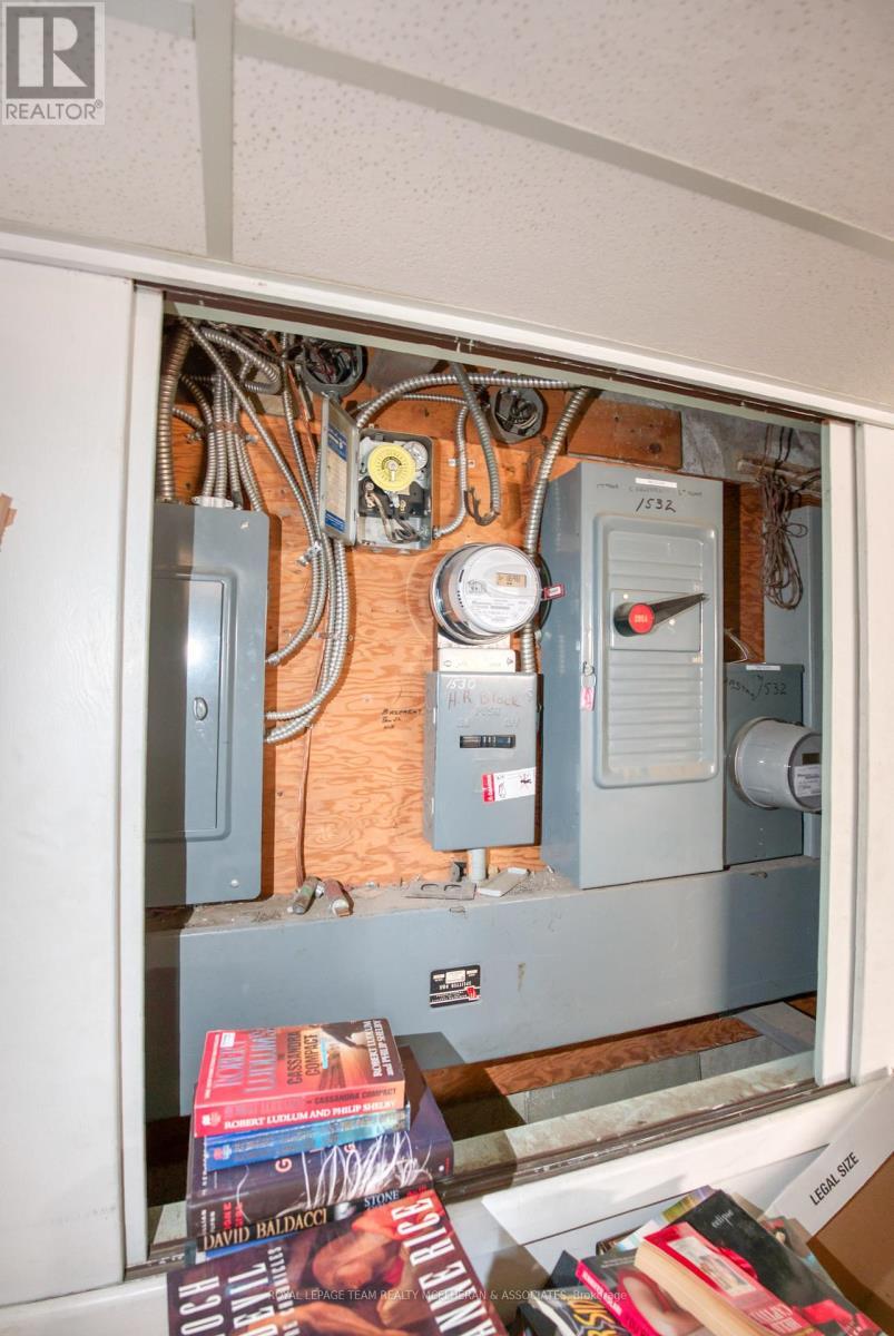 1532 Merivale Road, Ottawa, ON