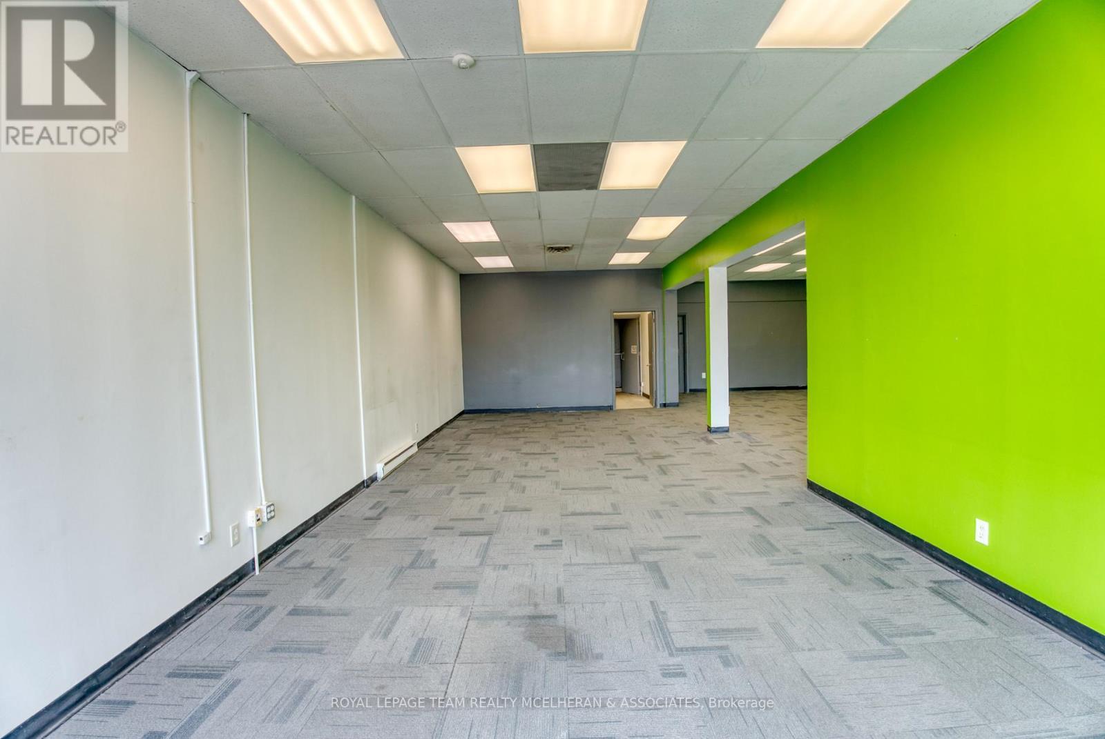 1532 Merivale Road, Ottawa, ON