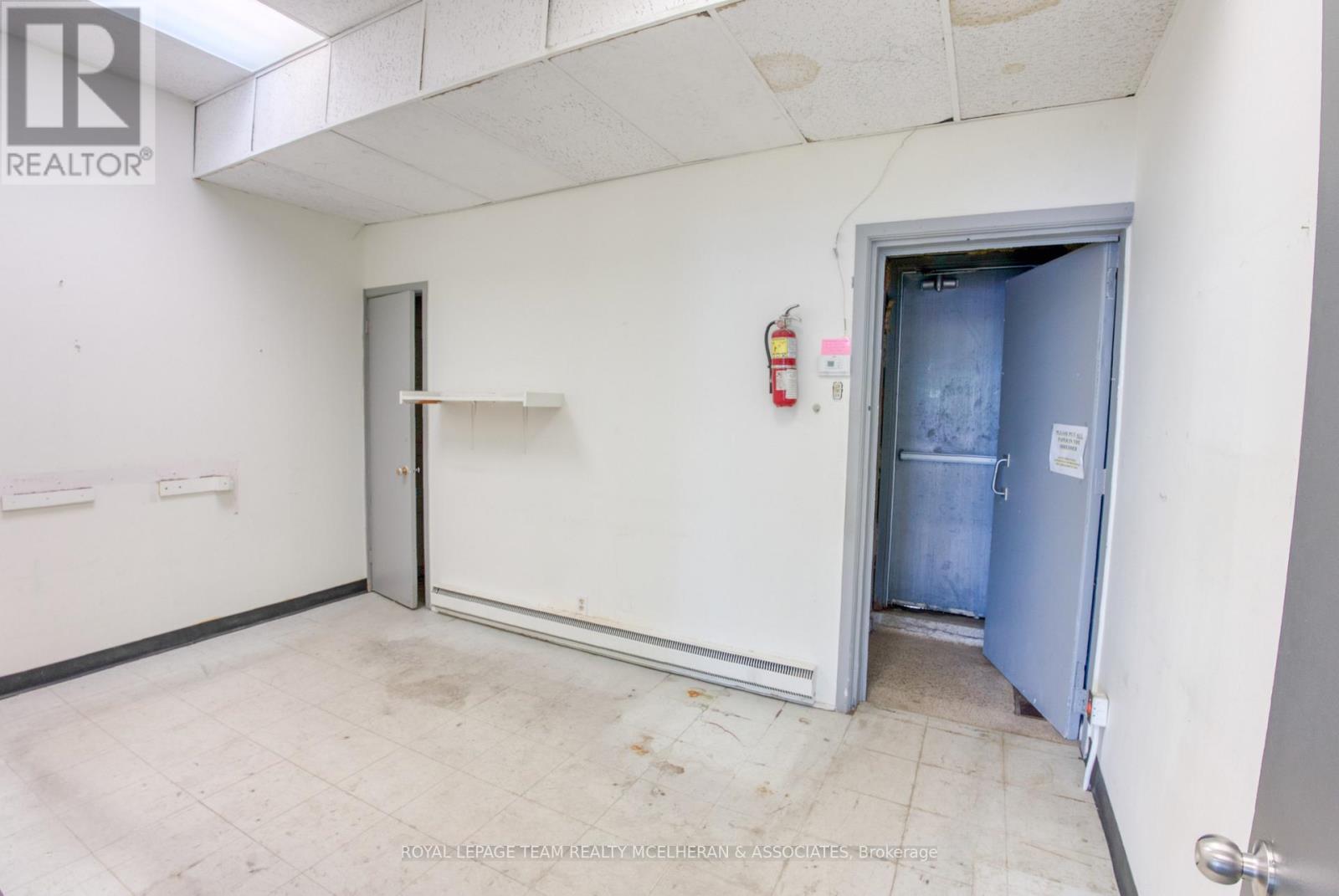 1532 Merivale Road, Ottawa, ON