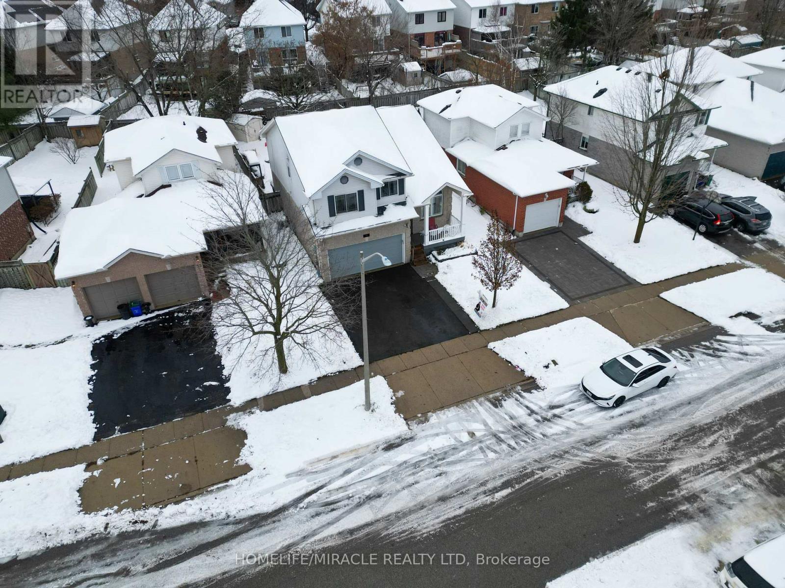 39 Endeavour Drive, Cambridge, ON - Outdoor