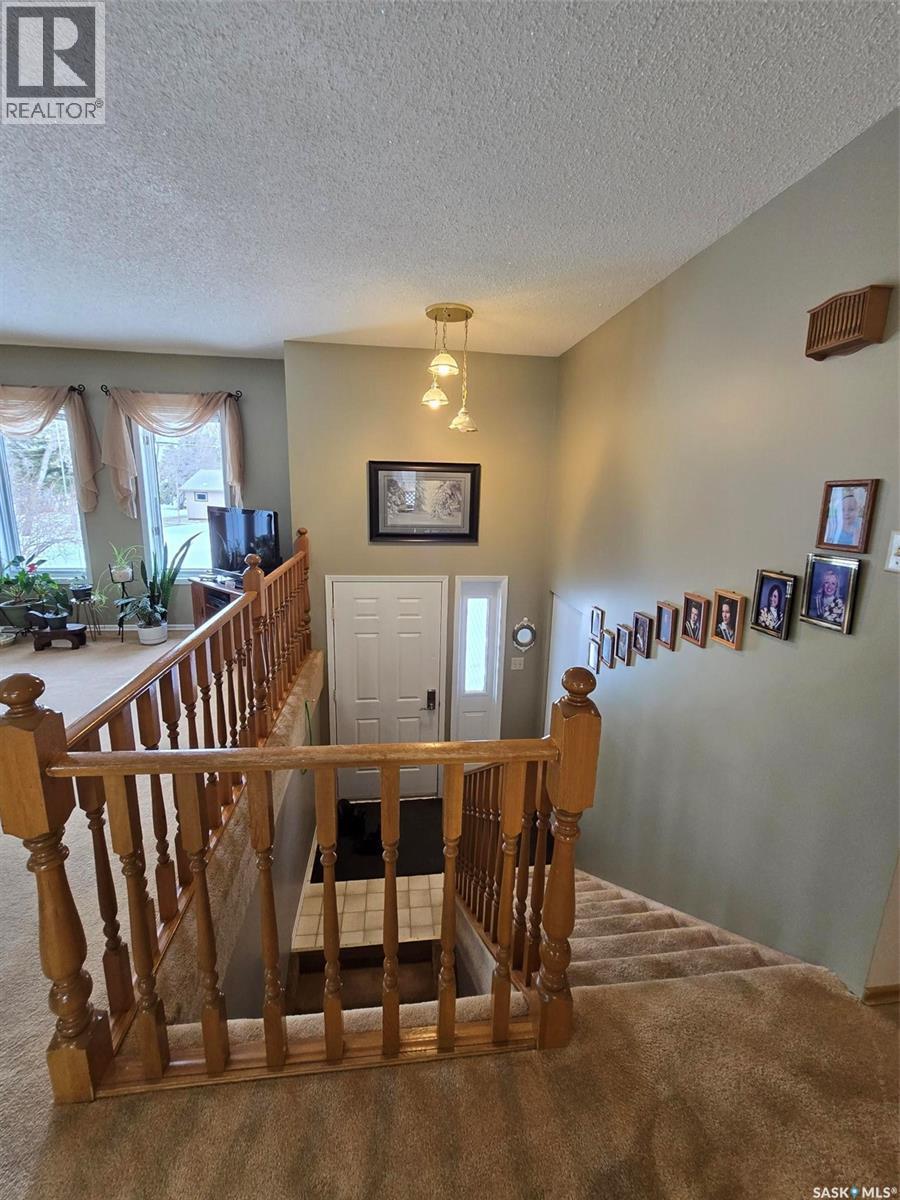 903 Assiniboia Avenue, Grenfell, SK - Indoor