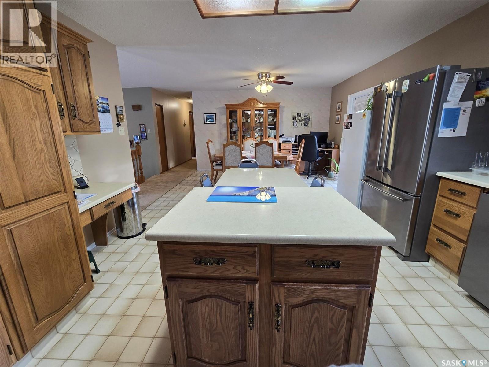 903 Assiniboia Avenue, Grenfell, SK - Indoor Photo Showing Kitchen