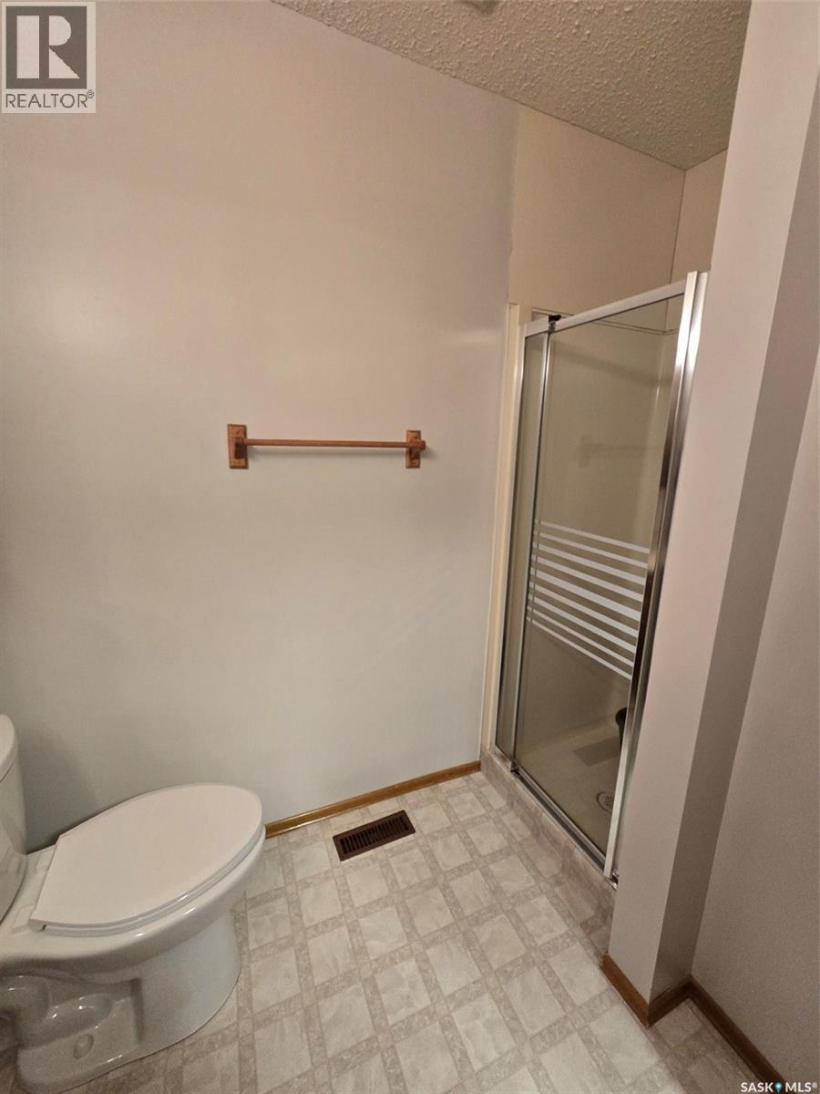 903 Assiniboia Avenue, Grenfell, SK - Indoor Photo Showing Bathroom