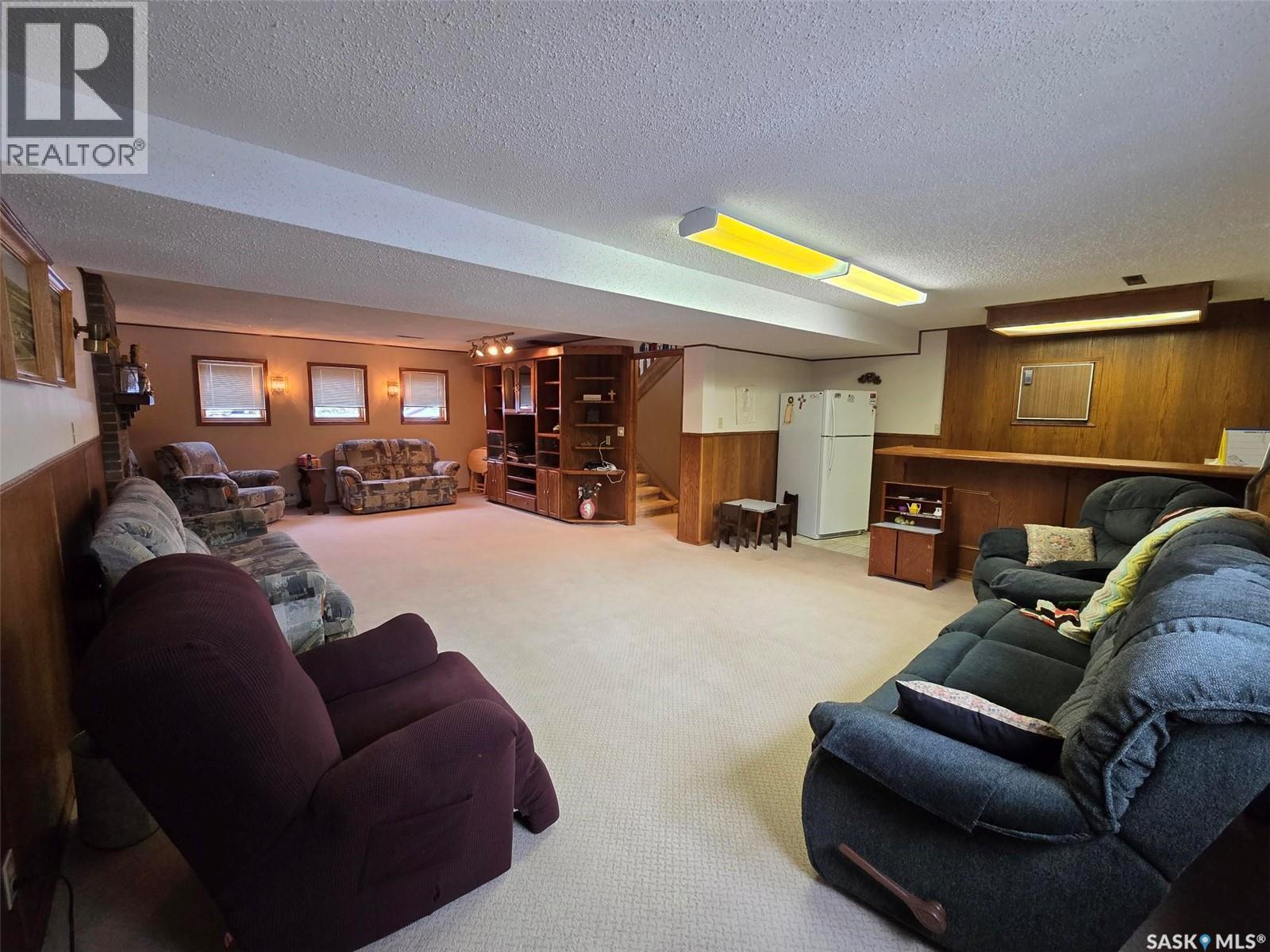 903 Assiniboia Avenue, Grenfell, SK - Indoor