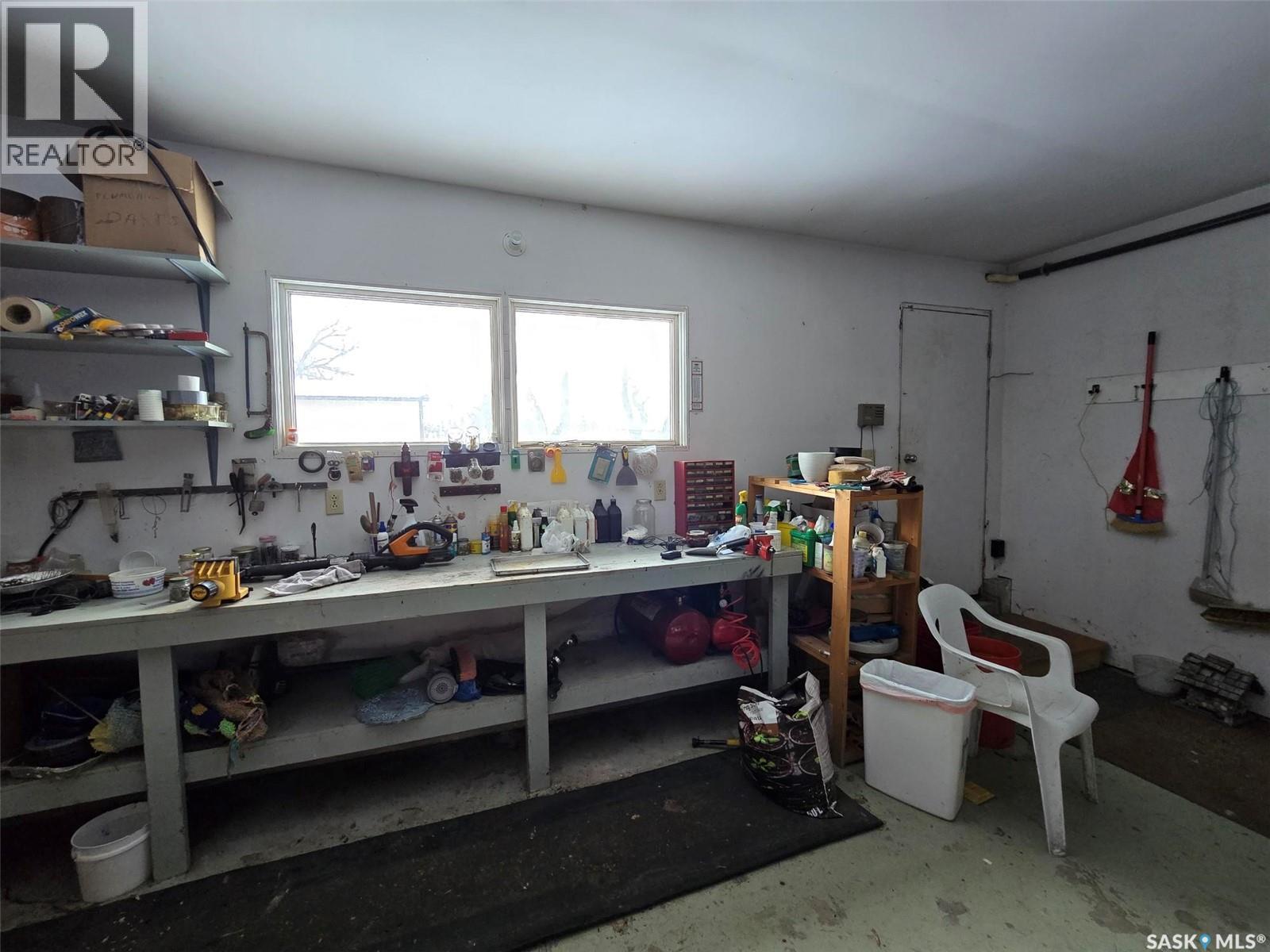 903 Assiniboia Avenue, Grenfell, SK - Indoor