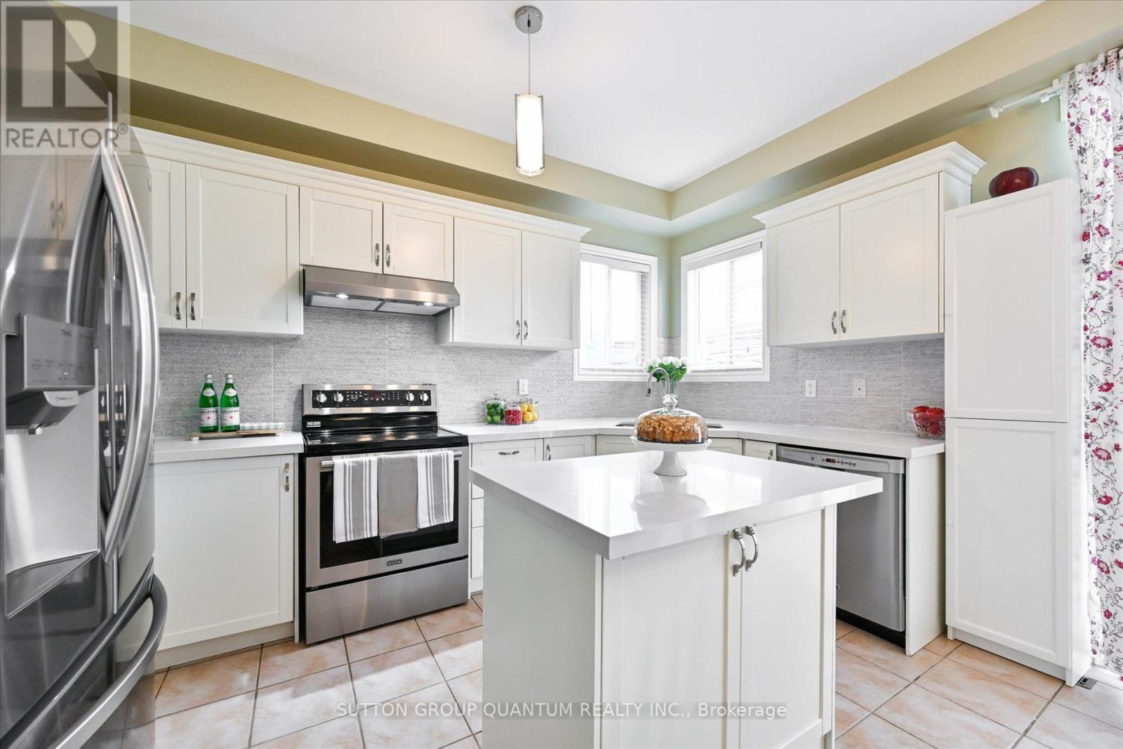 3512 Positano Place, Mississauga, ON - Indoor Photo Showing Kitchen With Stainless Steel Kitchen With Upgraded Kitchen
