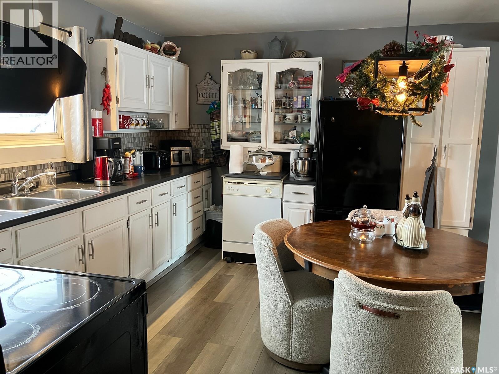 108 2Nd Street E, Smeaton, SK - Indoor