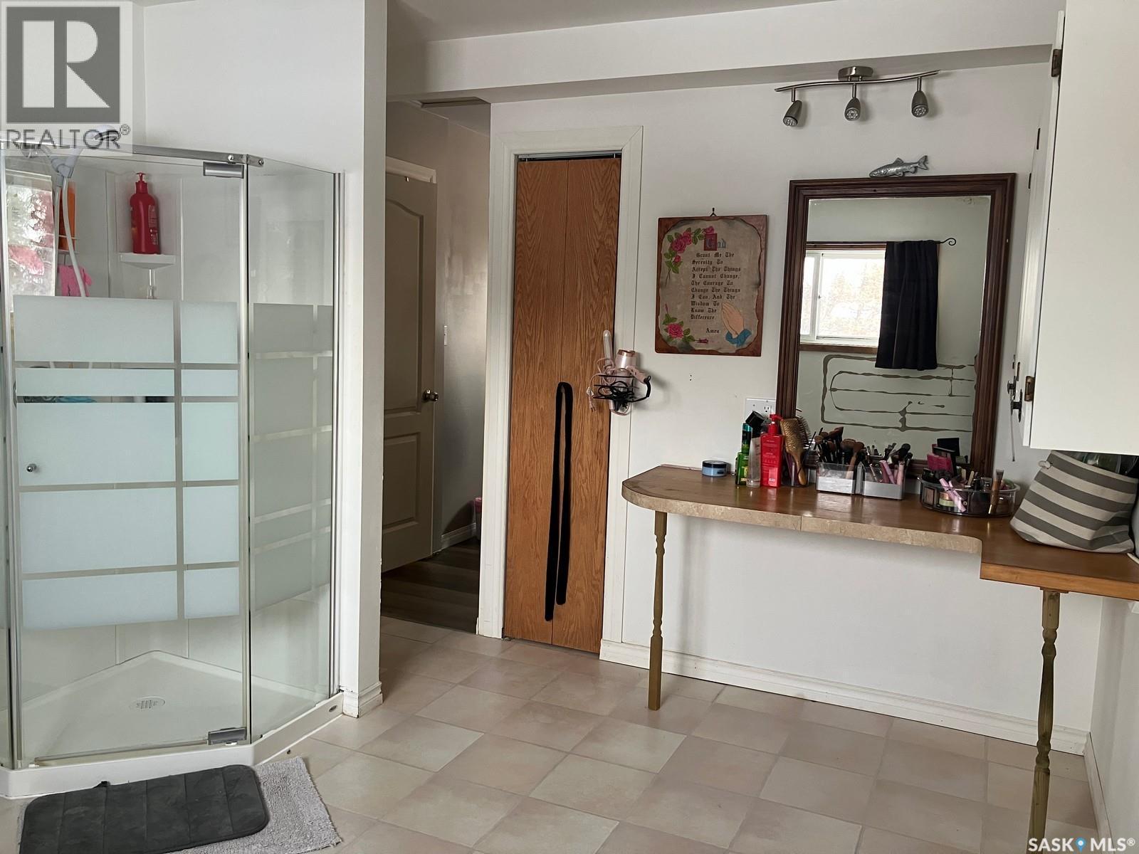 108 2Nd Street E, Smeaton, SK - Indoor Photo Showing Other Room