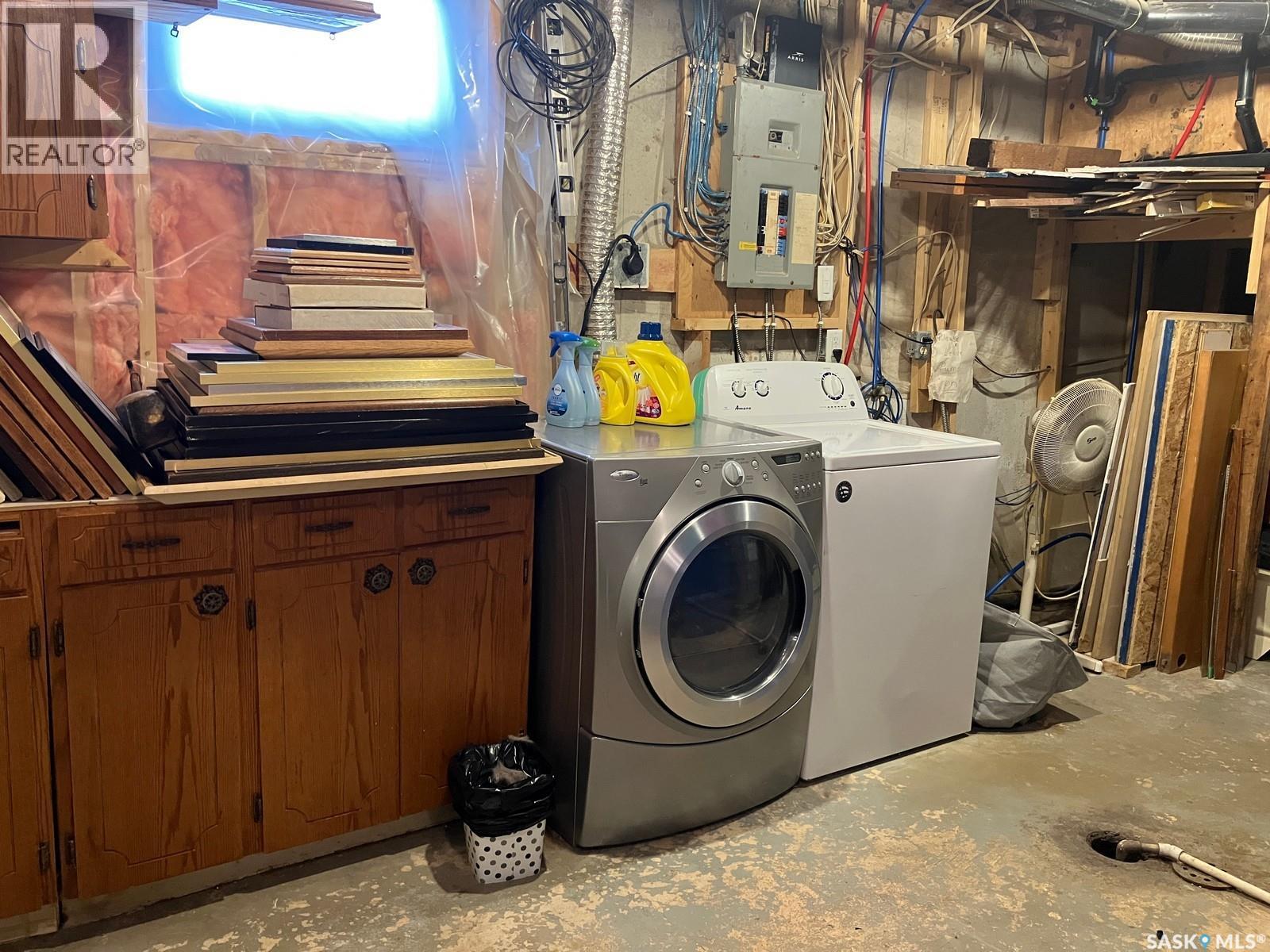 108 2Nd Street E, Smeaton, SK - Indoor Photo Showing Laundry Room