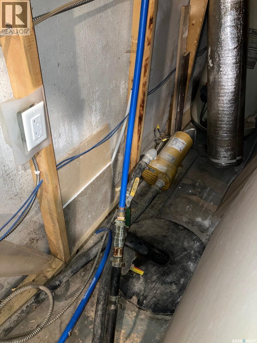 108 2Nd Street E, Smeaton, SK - Indoor