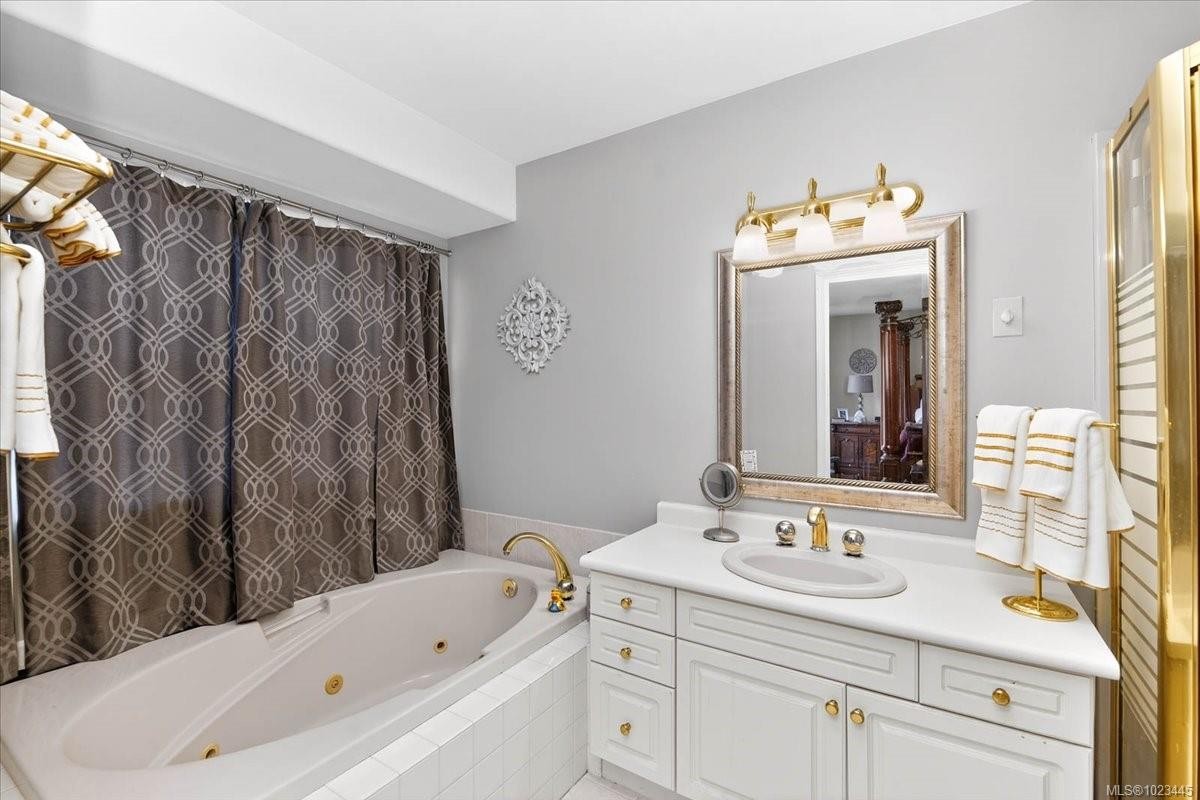 3845 Keeha Dr, Port Alberni, BC