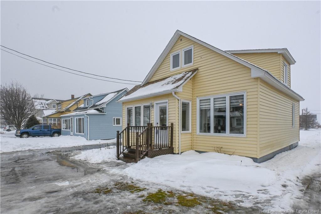 117 Degrâce St, Shippagan, NB