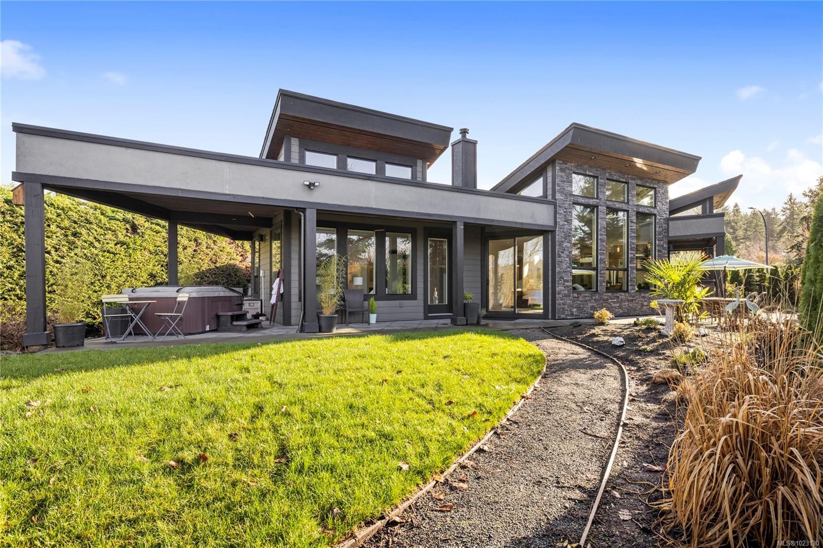 1747 Westlock, Duncan, BC