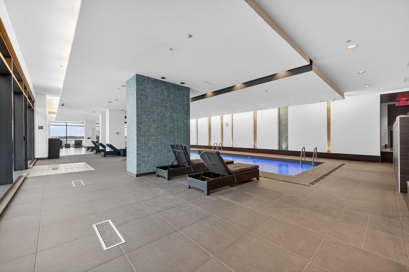 Piscine - 706-199 Rue De La Rotonde, Montréal (Verdun/Île-Des-Soeurs), QC - Indoor Photo Showing Other Room