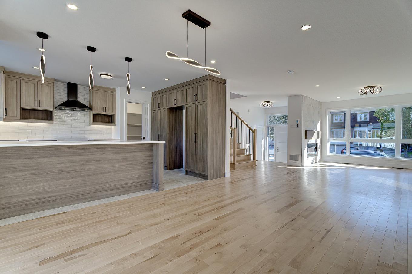 Cuisine - 6535 Rue Poitou, Brossard, QC - Indoor Photo Showing Kitchen With Upgraded Kitchen