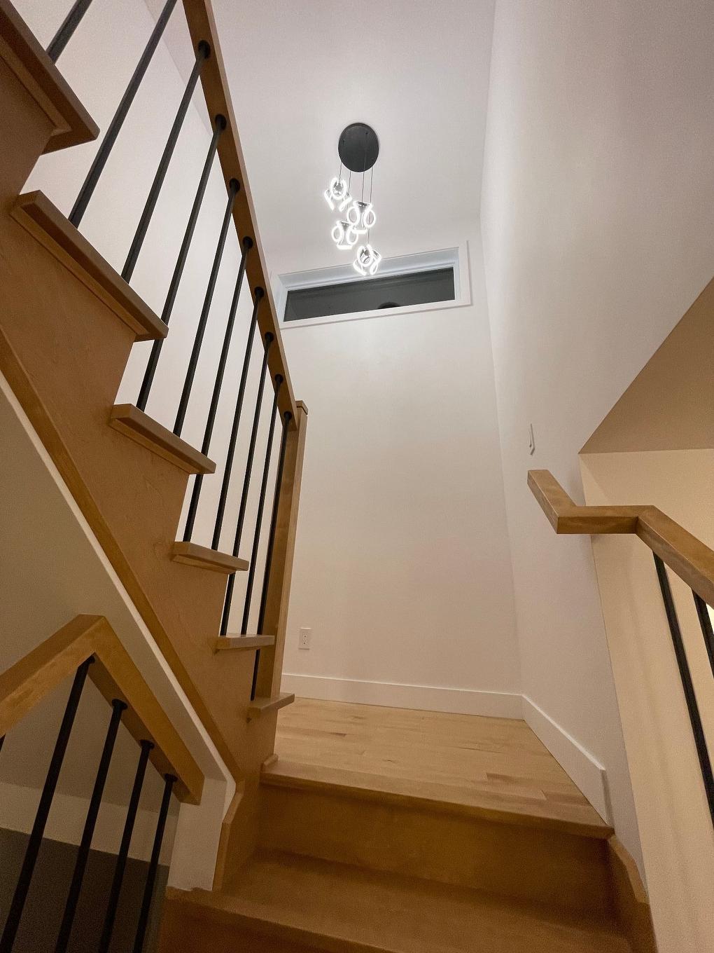 Escalier - 6535 Rue Poitou, Brossard, QC - Indoor Photo Showing Other Room