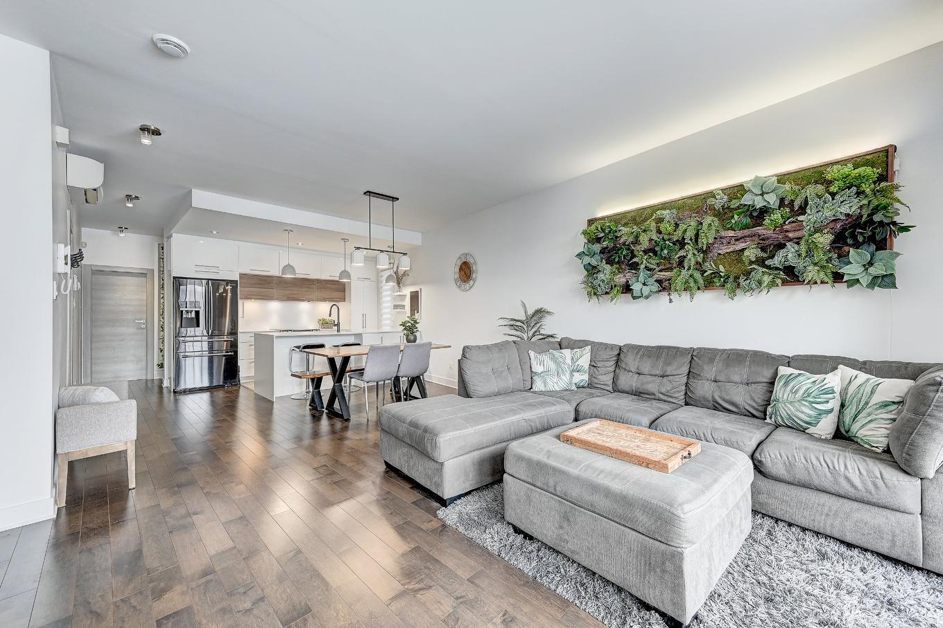 Overall view - 201-6990 30E Avenue, Montréal (Rosemont/La Petite-Patrie), QC - Indoor Photo Showing Living Room