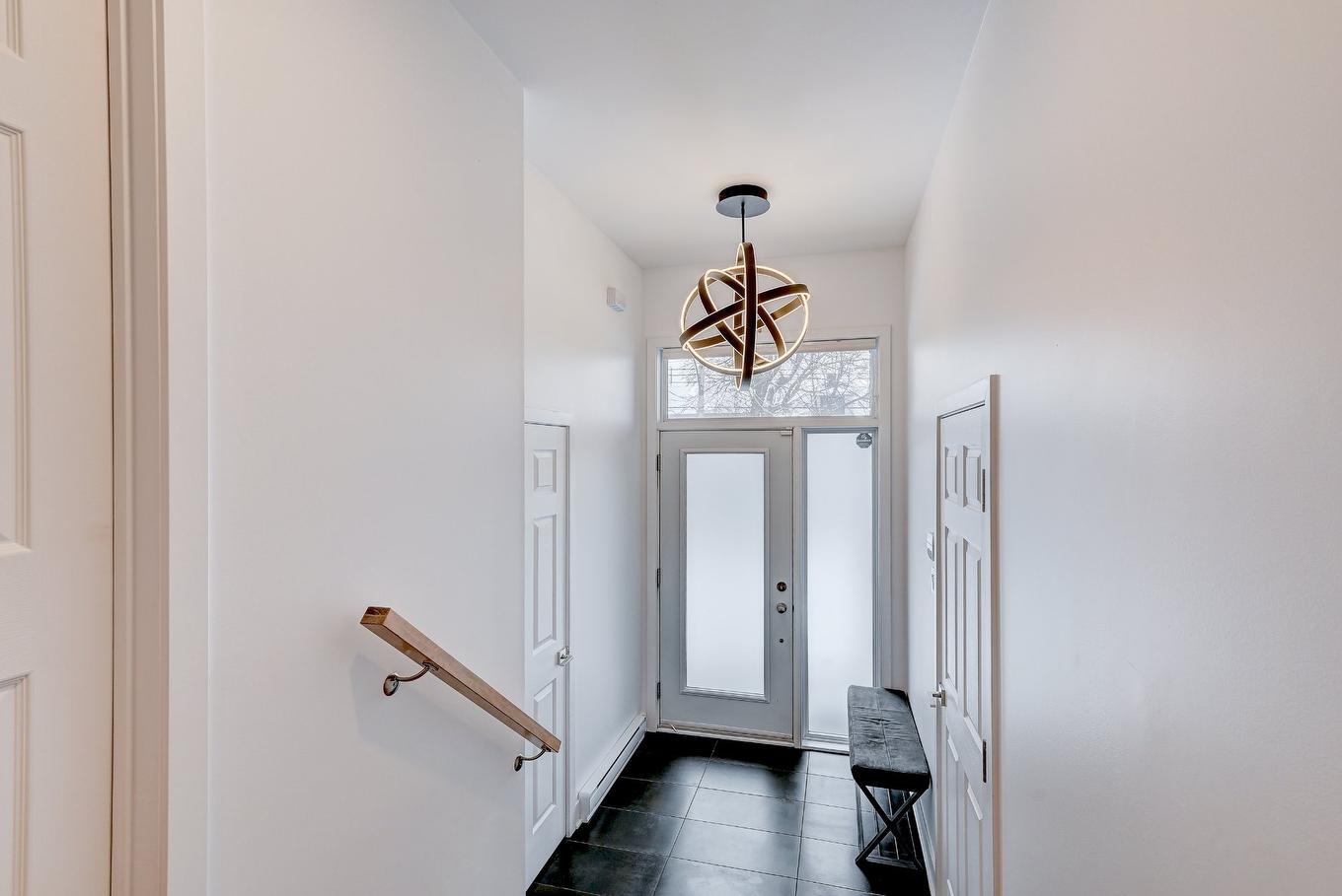 Hall d'entrée/Vestibule - 10399 Av. De Cobourg, Montréal (Montréal-Nord), QC - Indoor Photo Showing Other Room