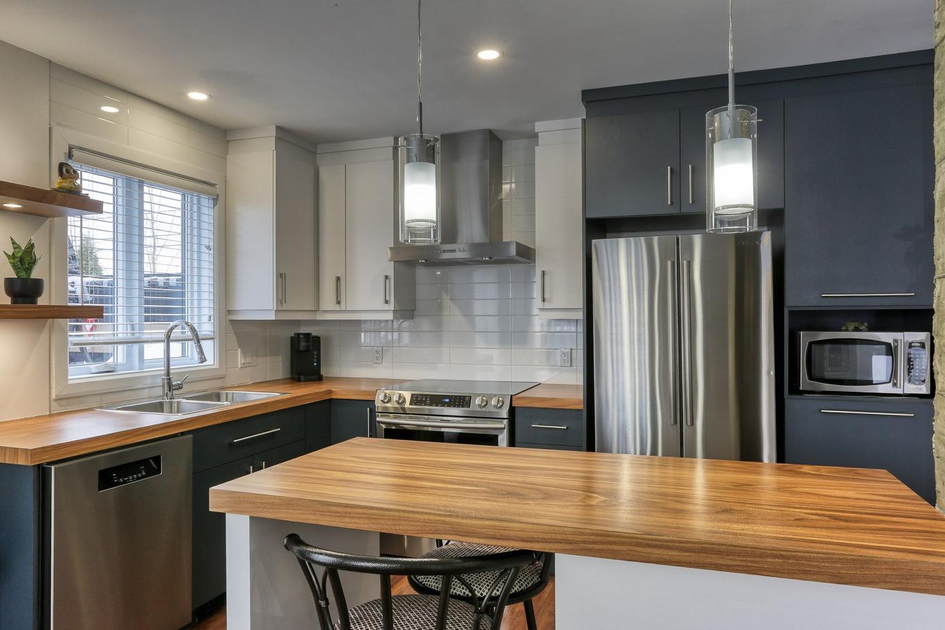Cuisine - 1399 Rue Pierre-Launière, Trois-Rivières, QC - Indoor Photo Showing Kitchen With Double Sink With Upgraded Kitchen