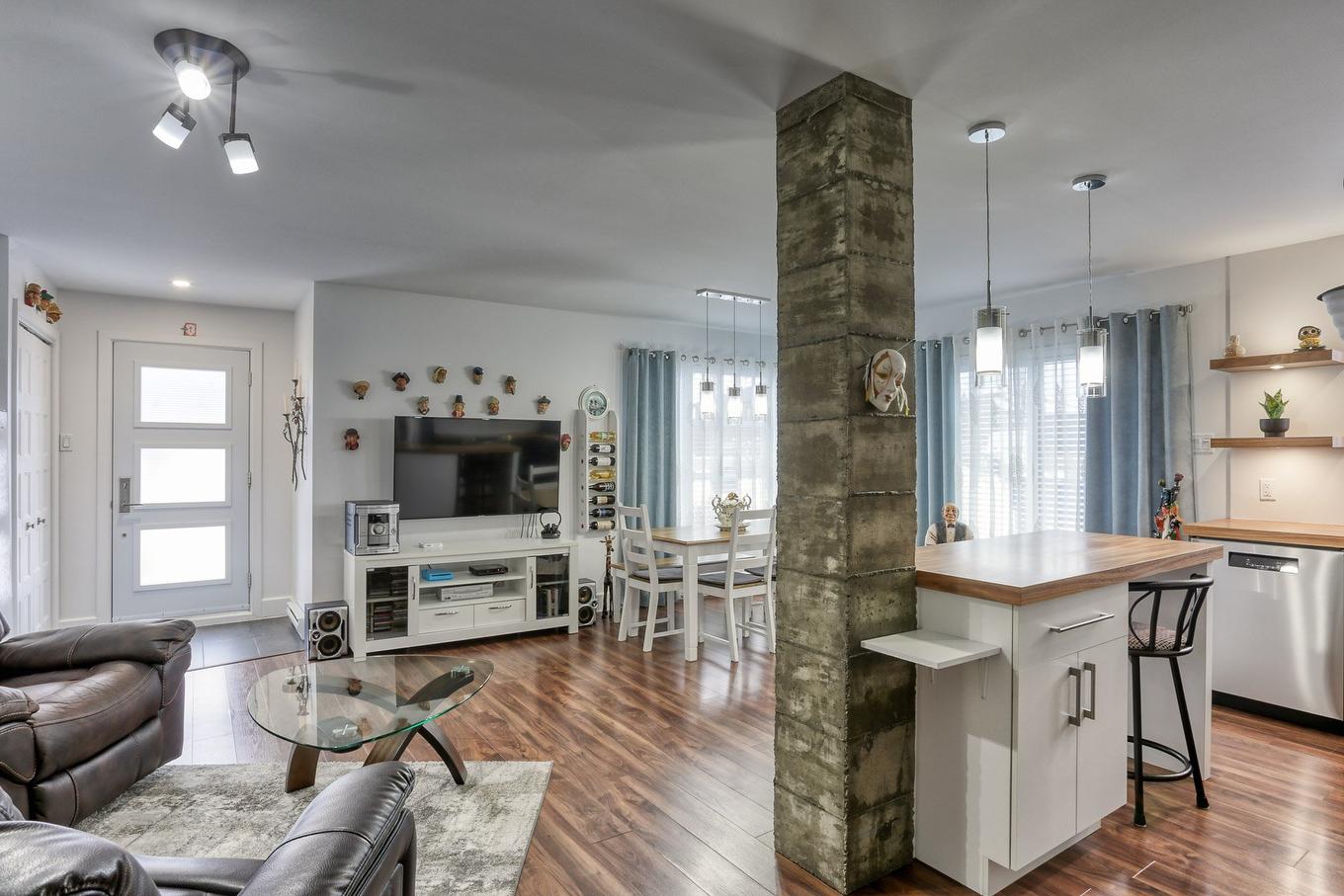 Vue d'ensemble - 1399 Rue Pierre-Launière, Trois-Rivières, QC - Indoor Photo Showing Living Room