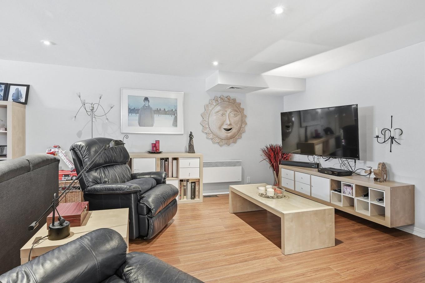Family room - 20 32E Avenue, Saint-Blaise-Sur-Richelieu, QC - Indoor Photo Showing Living Room