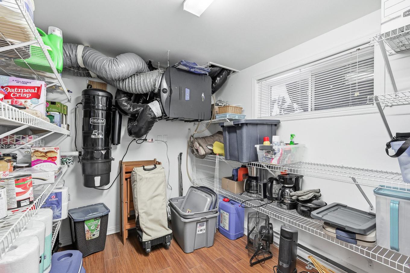 Storage - 20 32E Avenue, Saint-Blaise-Sur-Richelieu, QC - Indoor Photo Showing Basement