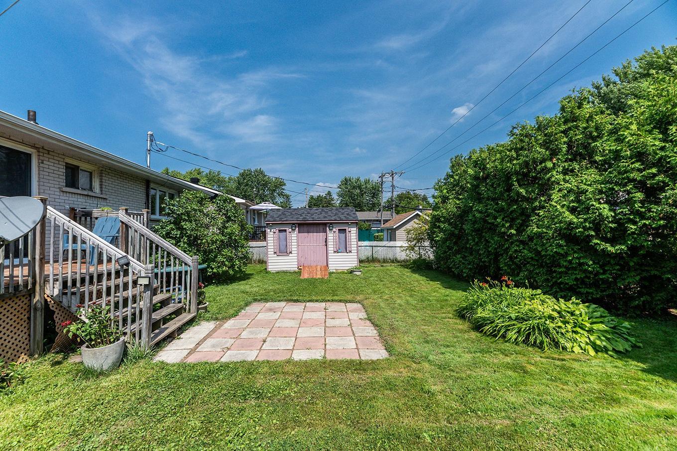 Cour - 330 Rue Rideau, Châteauguay, QC - Outdoor