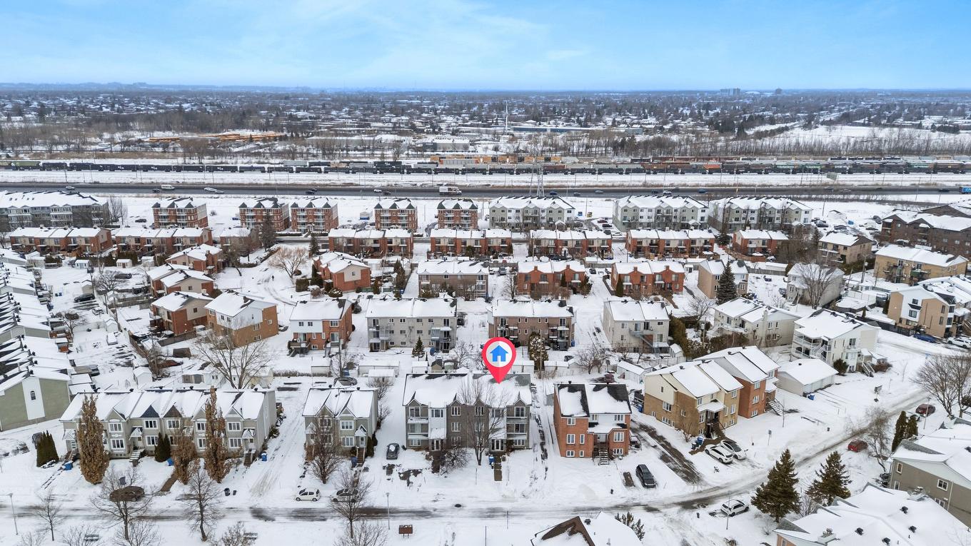Aerial photo - 1687 Rue Des Saphirs, Longueuil (Saint-Hubert), QC - Outdoor With View