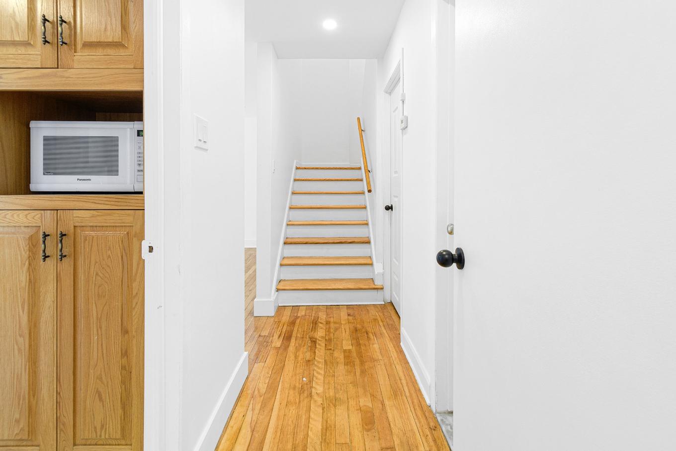 Hall d'entrée/Vestibule - 371 Boul. St-Francis, Châteauguay, QC - Indoor Photo Showing Other Room
