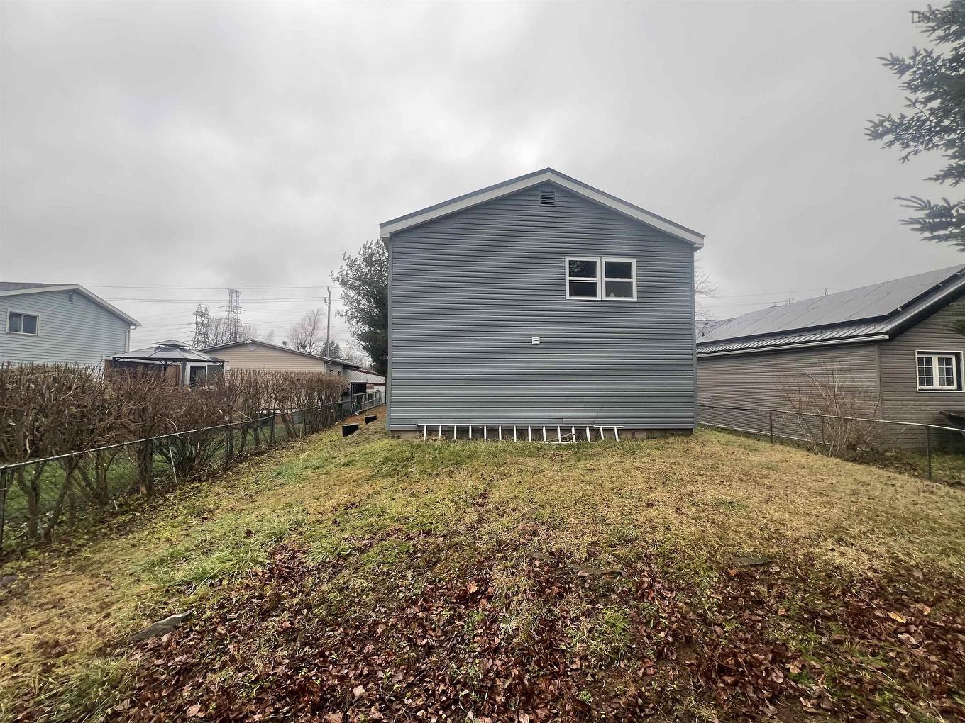 12 Lahey Road, Dartmouth, NS