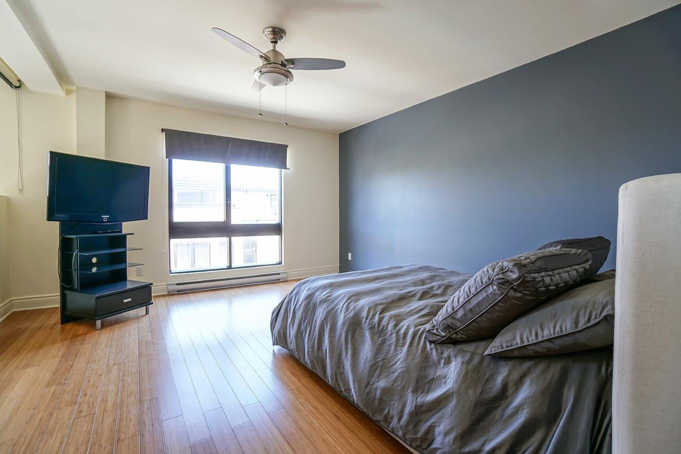 Chambre à coucher - 305-3558 Av. Coloniale, Montréal (Le Plateau-Mont-Royal), QC - Indoor Photo Showing Bedroom