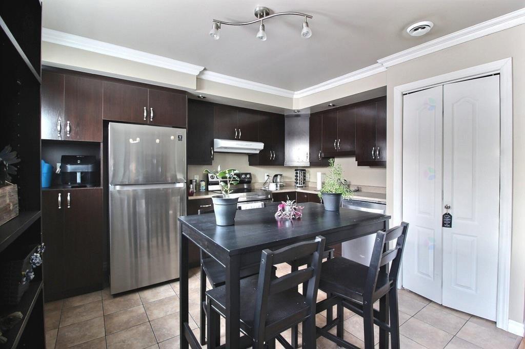 Cuisine - 440 - 446 Boul. St-Charles, Drummondville, QC - Indoor Photo Showing Kitchen