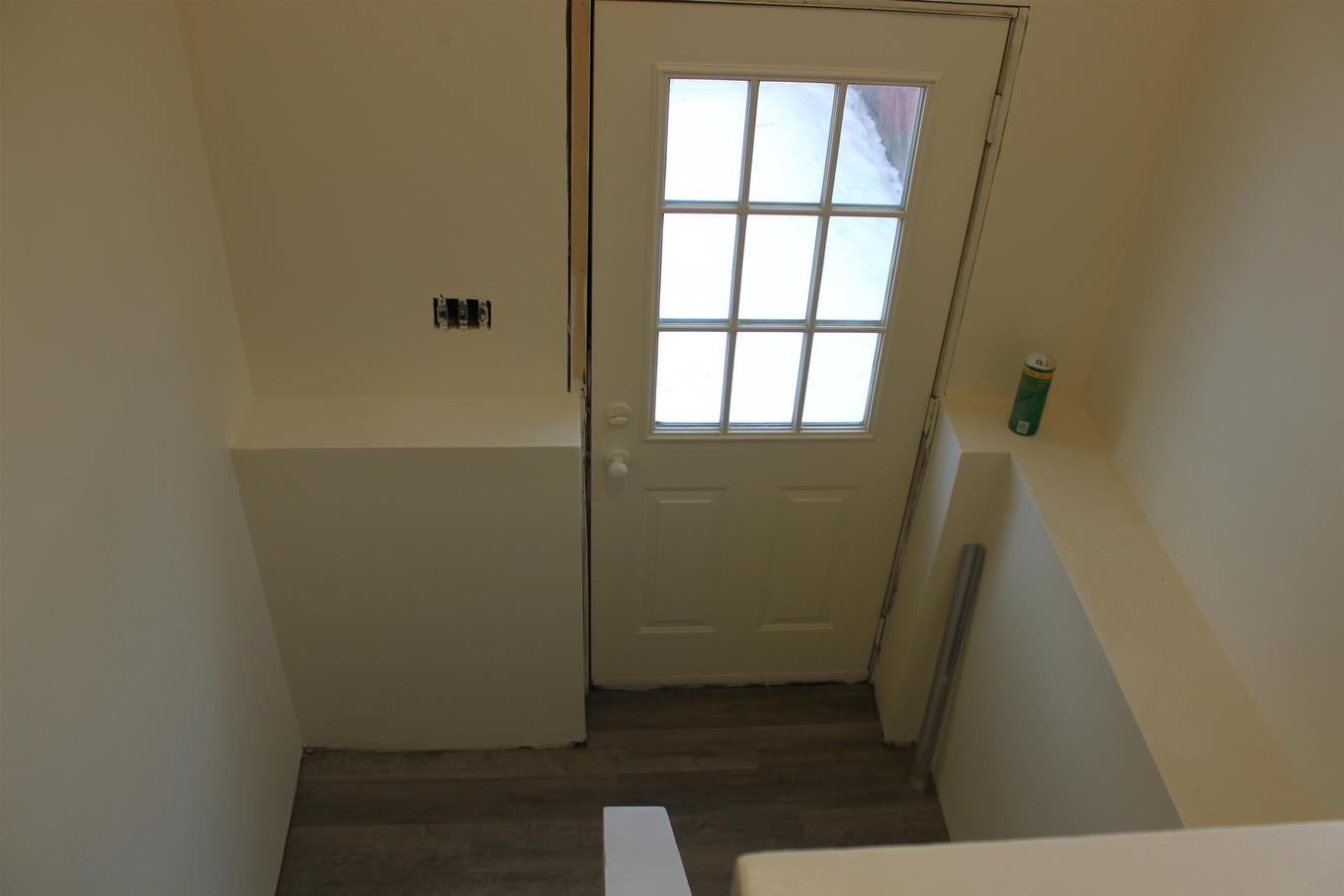 115 Robertson Street, Thunder Bay, ON - Indoor Photo Showing Other Room