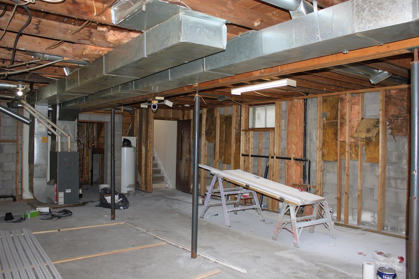 115 Robertson Street, Thunder Bay, ON - Indoor Photo Showing Basement