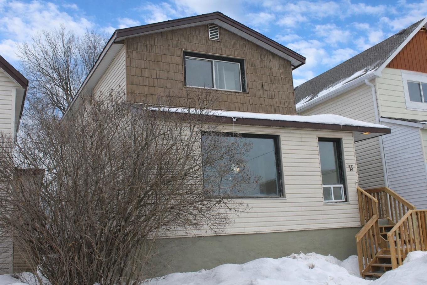 115 Robertson Street, Thunder Bay, ON - Outdoor With Exterior