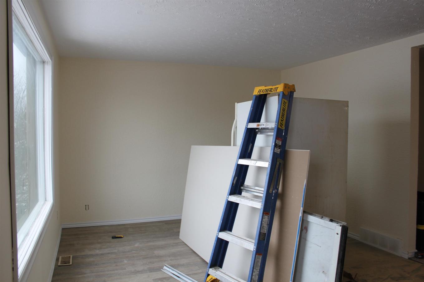 115 Robertson Street, Thunder Bay, ON - Indoor