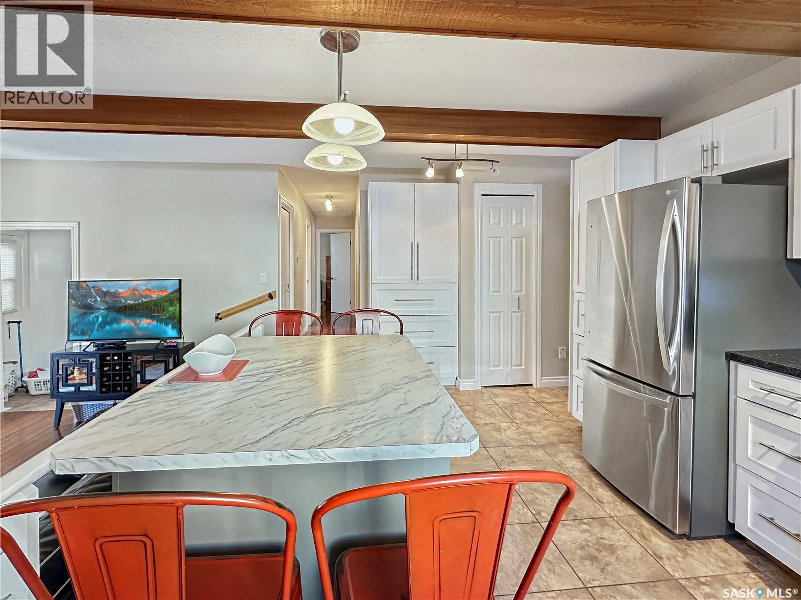 19 Marquis Crescent, Regina, SK - Indoor Photo Showing Kitchen