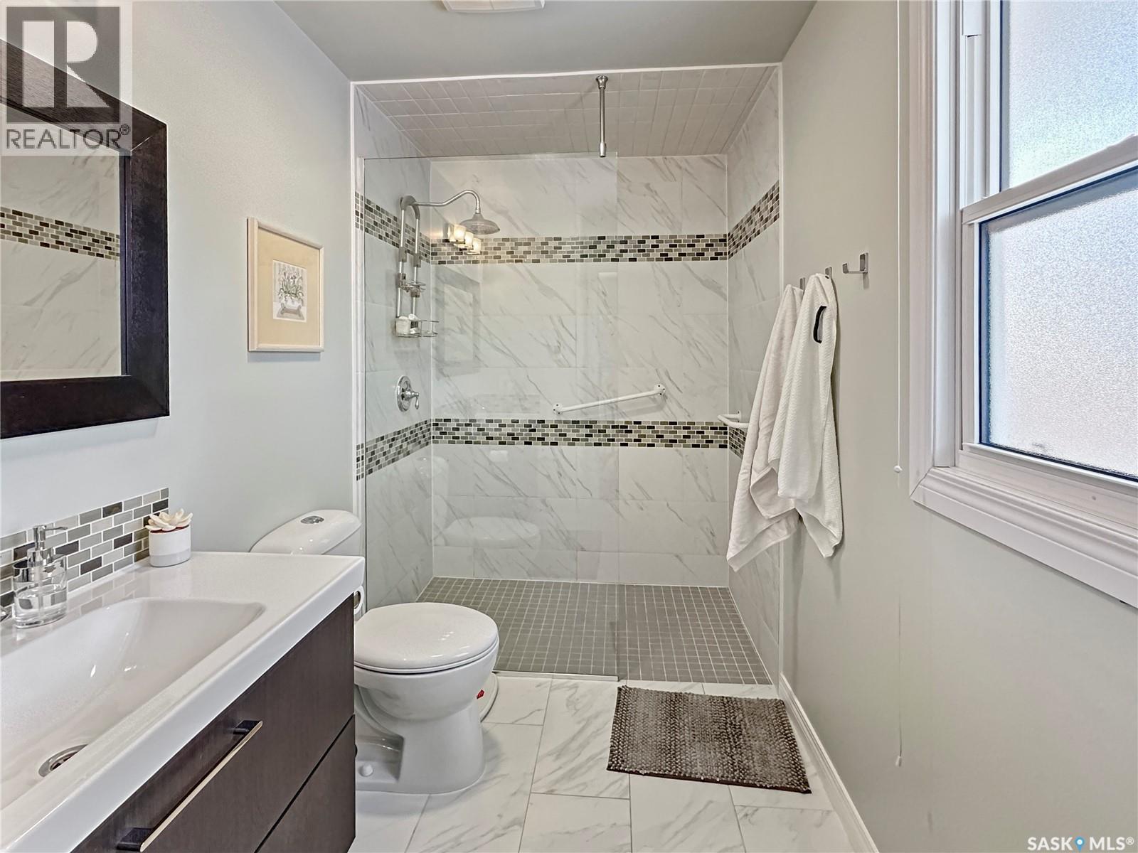 19 Marquis Crescent, Regina, SK - Indoor Photo Showing Bathroom
