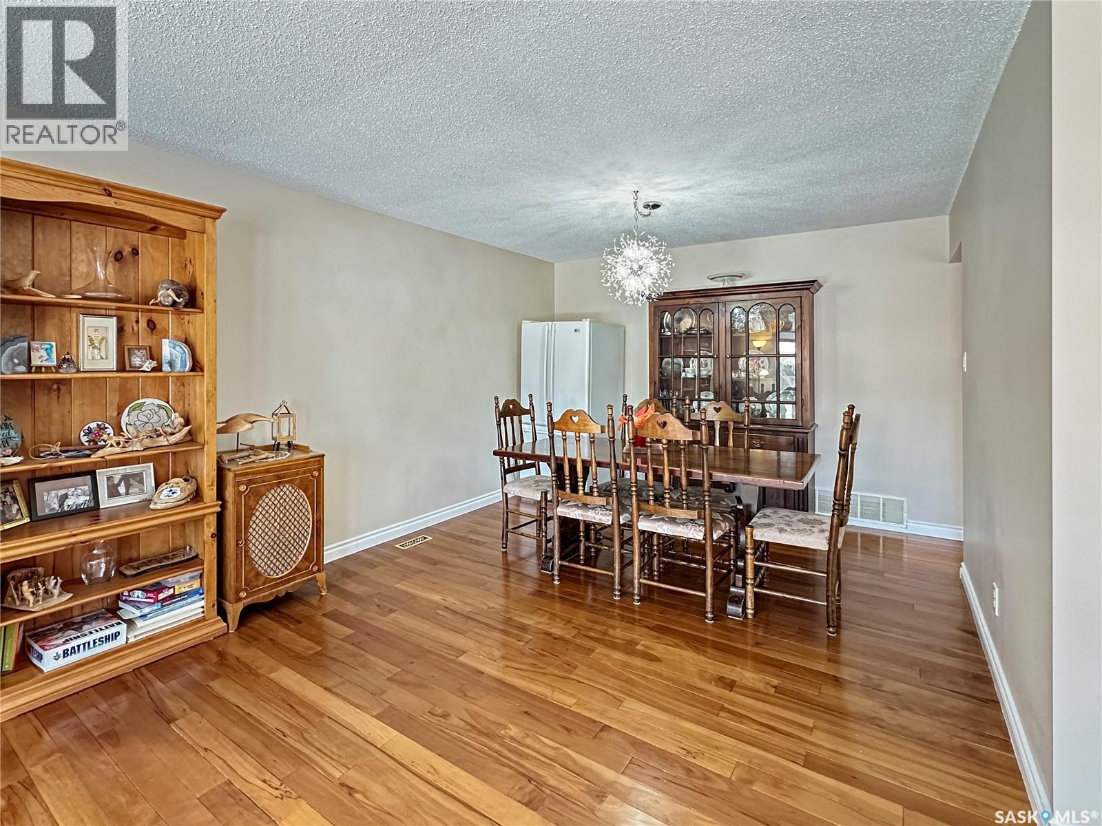 19 Marquis Crescent, Regina, SK - Indoor Photo Showing Dining Room