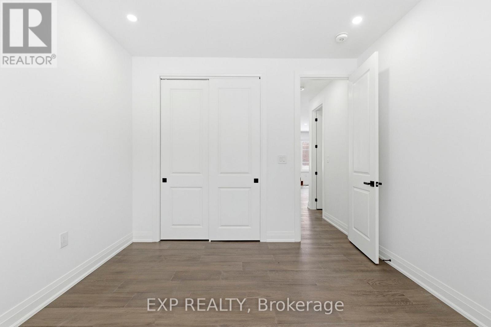 Bedroom 3 - 49 Beaufort Crescent, Tiny, ON - Indoor Photo Showing Other Room